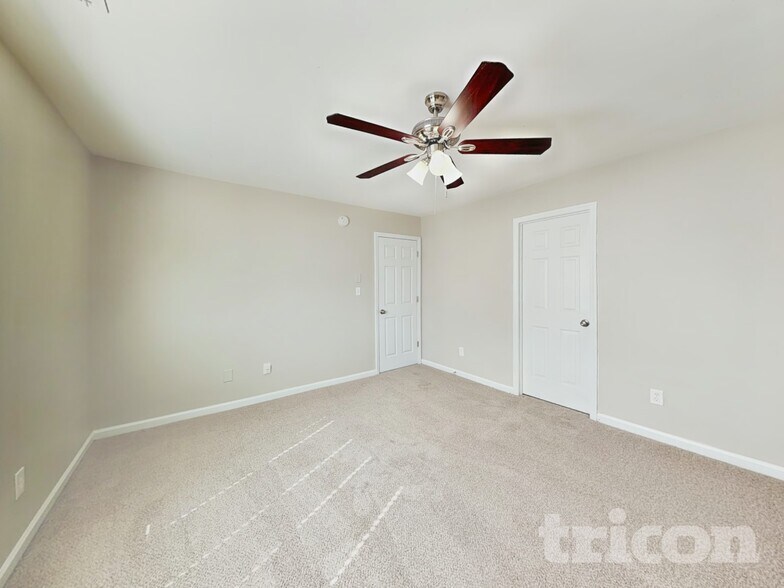 Building Photo - 5513 Landreaux Dr