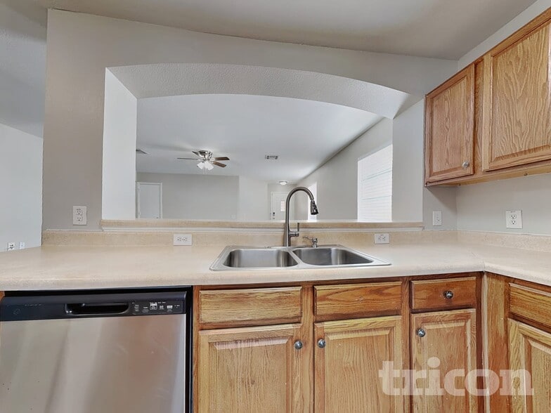 Building Photo - 12529 Sky Harbor Dr