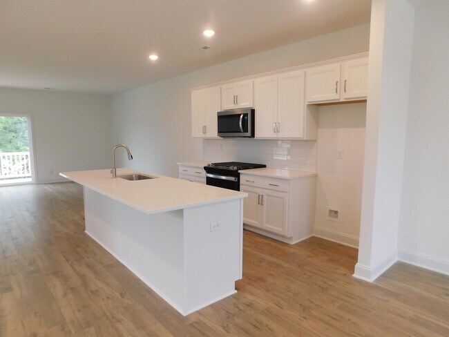 Building Photo - 7037 Leire Ln