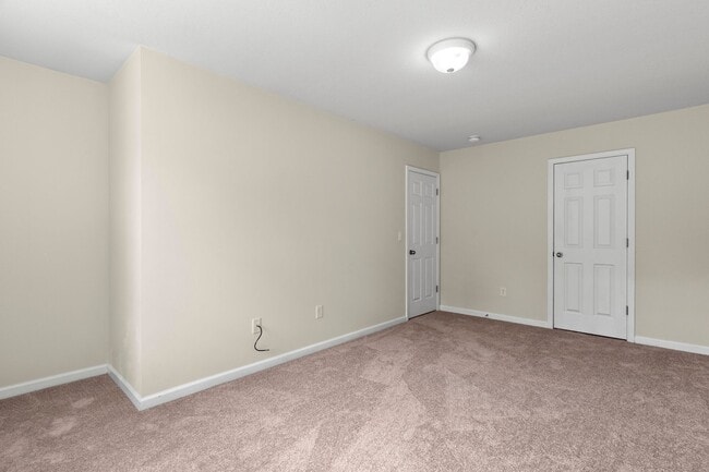 Building Photo - Great Townhouse - Convenient Arden Location