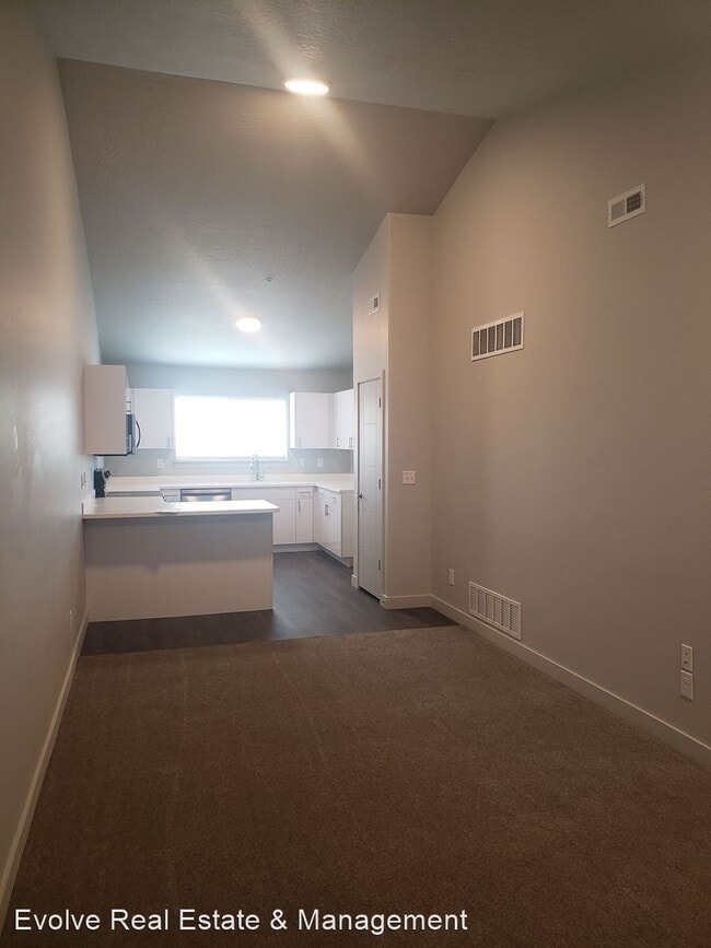 Building Photo - 2 br, 1 bath House - 1141 E 1320 S Bld D 304