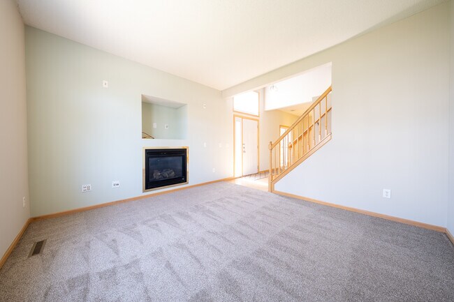 Building Photo - 6642 Pine Crest Trail S