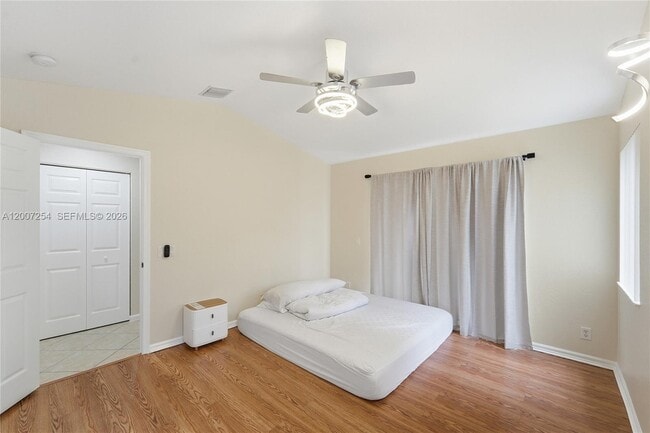 Building Photo - 1004 Golden Cane Dr