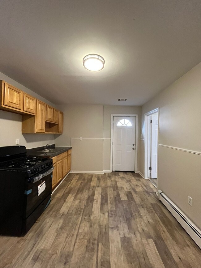 Building Photo - 72 Van Nostrand Ave