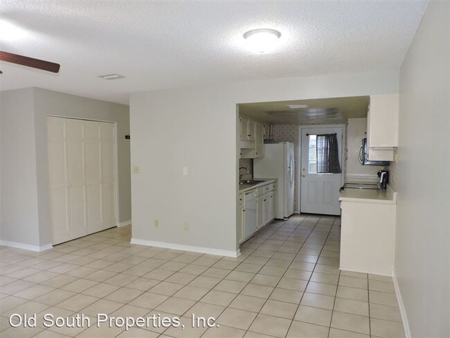 Building Photo - 3501 Parkwood Ave