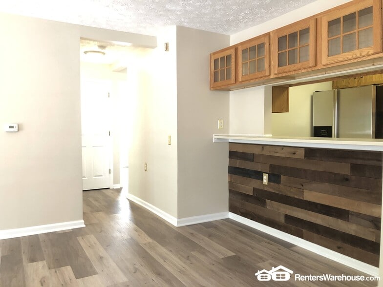 Building Photo - 6300 Bayberry Ct