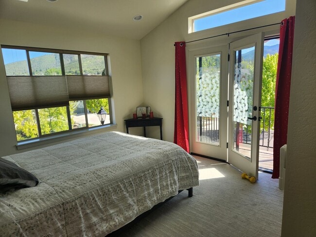 Building Photo - COMING SOON - Lovely Talent home - Can be ...