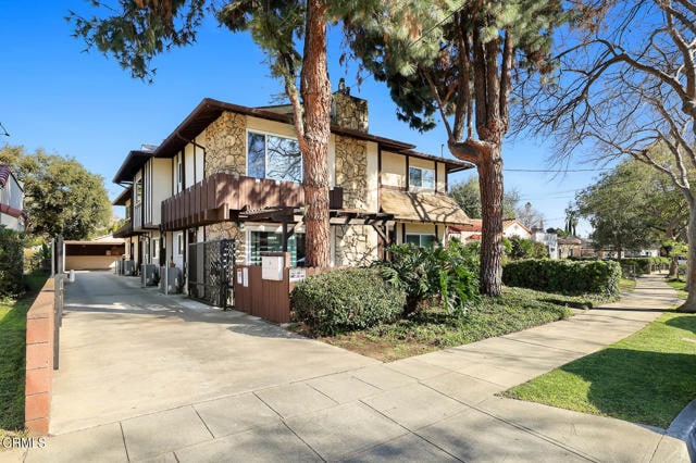 Building Photo - 80 S Sunnyslope Ave