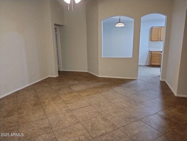 Building Photo - 13018 W Avalon Dr