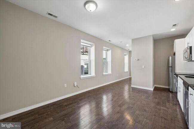 Building Photo - 617 S 2nd St