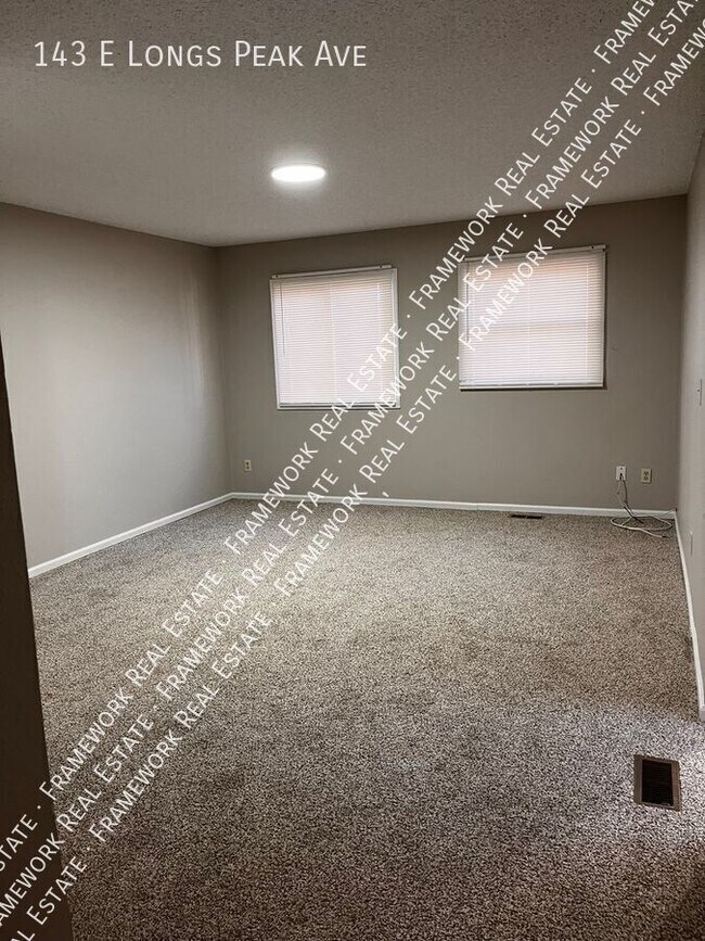 Building Photo - 143 E Longs Peak Ave
