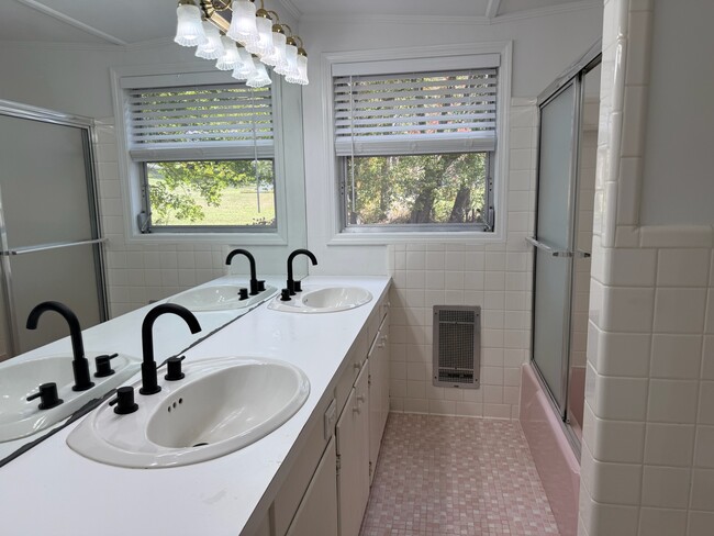 Building Photo - 230 C A Dr