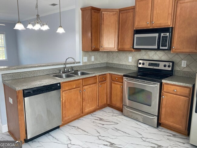 Building Photo - 417 Whitehall Rd