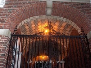 Building Photo - 22 Chauncy St