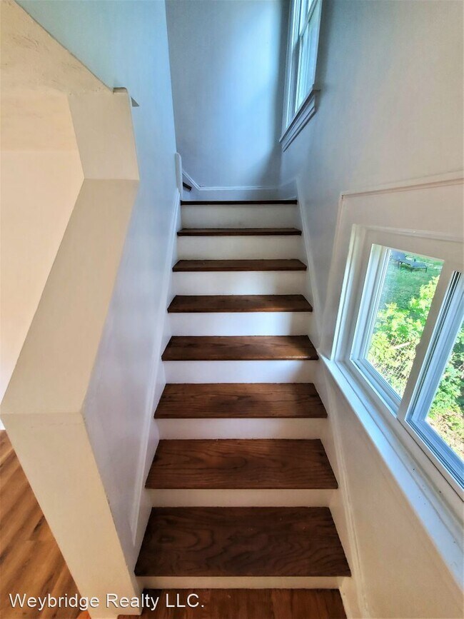 Building Photo - 3 br, 1 bath House - 3466 Wabash Ave