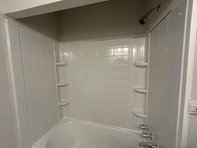 Building Photo - 4401 Buckingham
