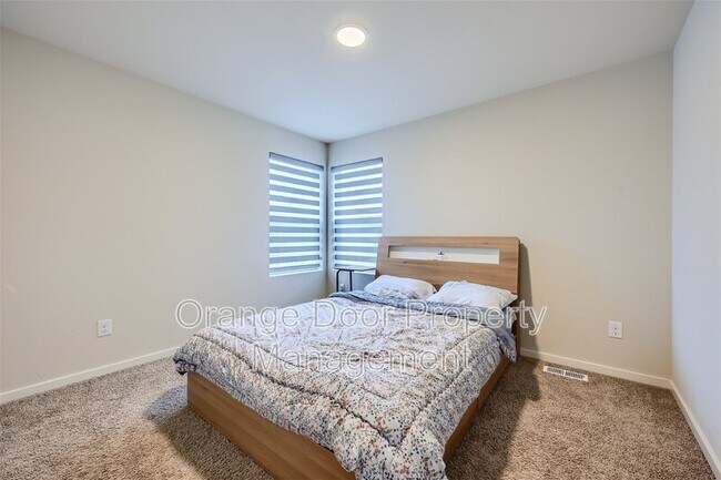 Building Photo - 32773 Maple Ave SE