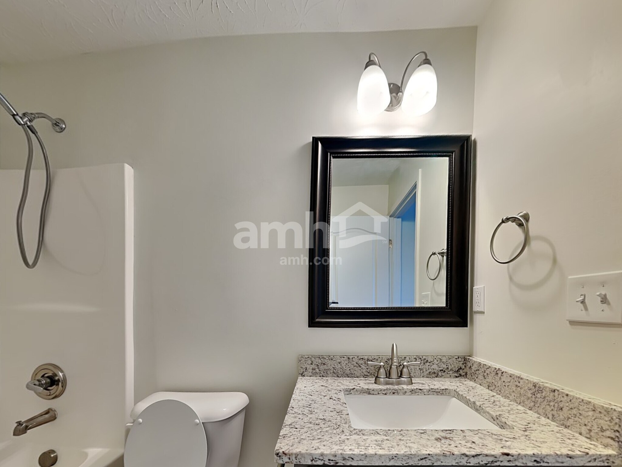 Building Photo - 10351 Chambersburg Dr