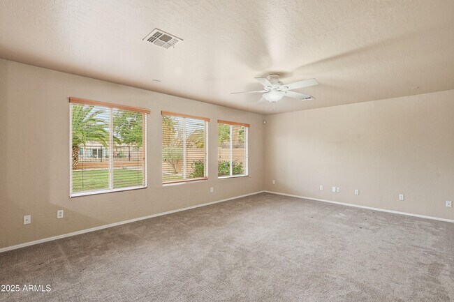 Building Photo - 3032 E Denim Trail