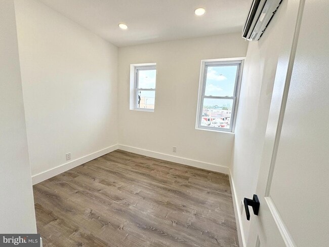 Building Photo - 30 Haddon Ave