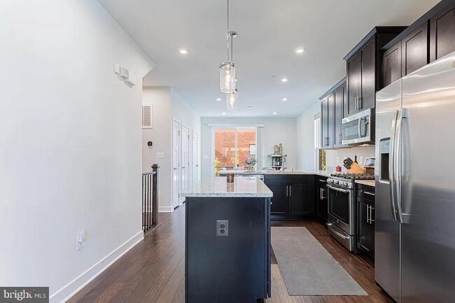 Building Photo - 6215 Herald St