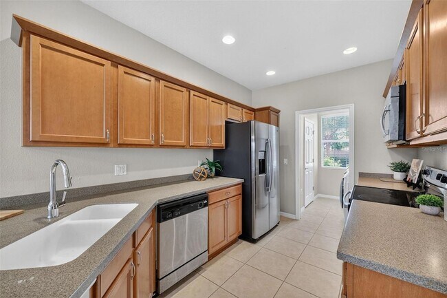 Building Photo - 3736 82nd Ave Cir E