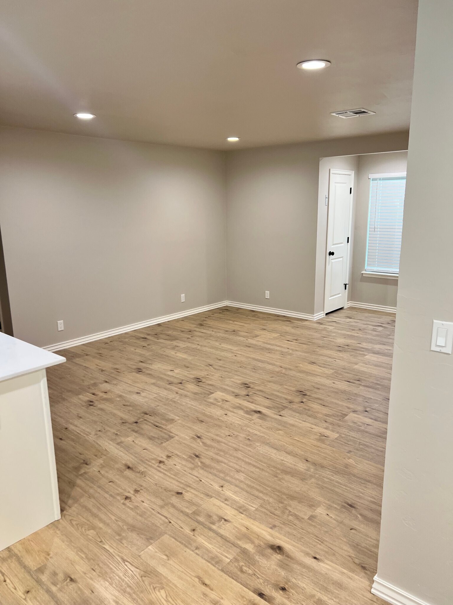 Building Photo - 1615 Iowa St