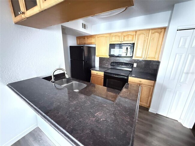 Building Photo - 4105 Tropical Isle Blvd