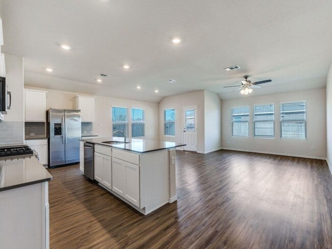 Building Photo - 114 Isaac Millsaps Trl