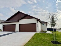 Building Photo - Luxury 3-Bed, 2-Bath in Buda, TX!