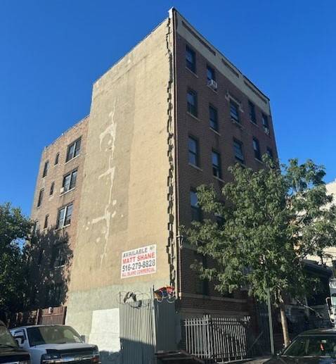 Building Photo - 1050 Lowell St