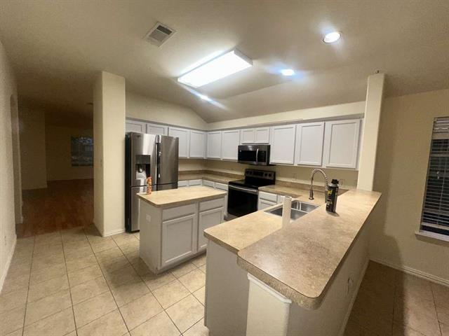 Building Photo - 3608 Cottonwood Rd