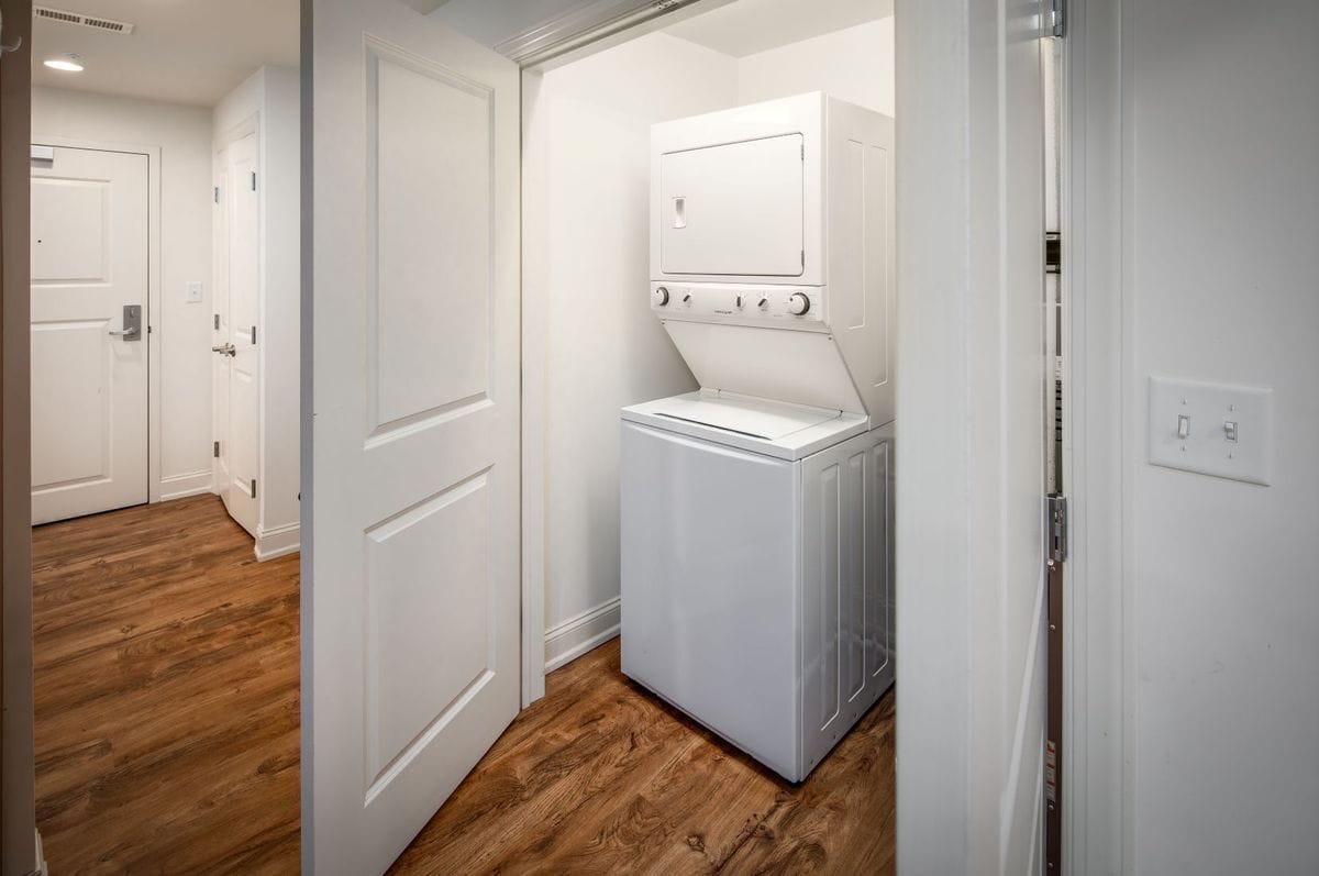 Building Photo - 591 Terrace Blvd