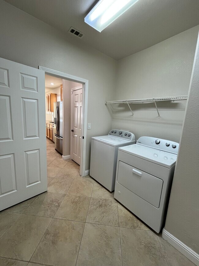 Building Photo - 2313 Scissortail Ct