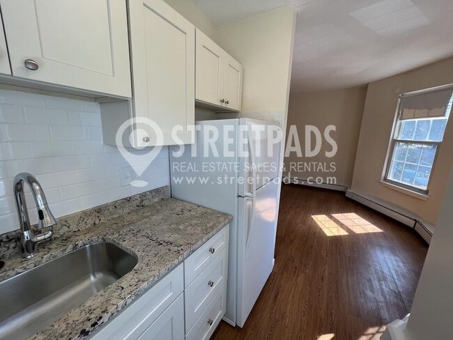 Building Photo - 1 bedroom in Boston MA 02130
