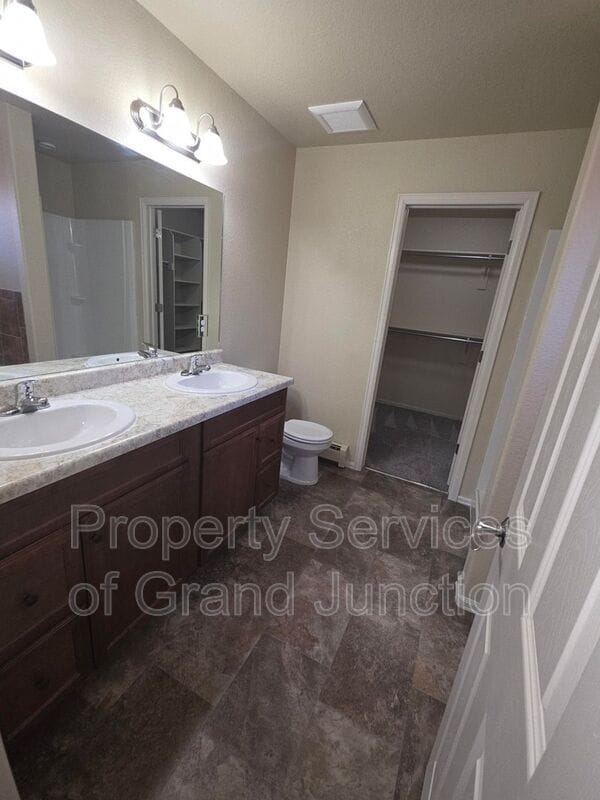 Building Photo - 3154 Glendam Drive