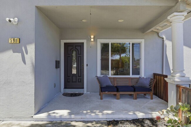 Building Photo - Wow! What a Great Home! Available Soon!