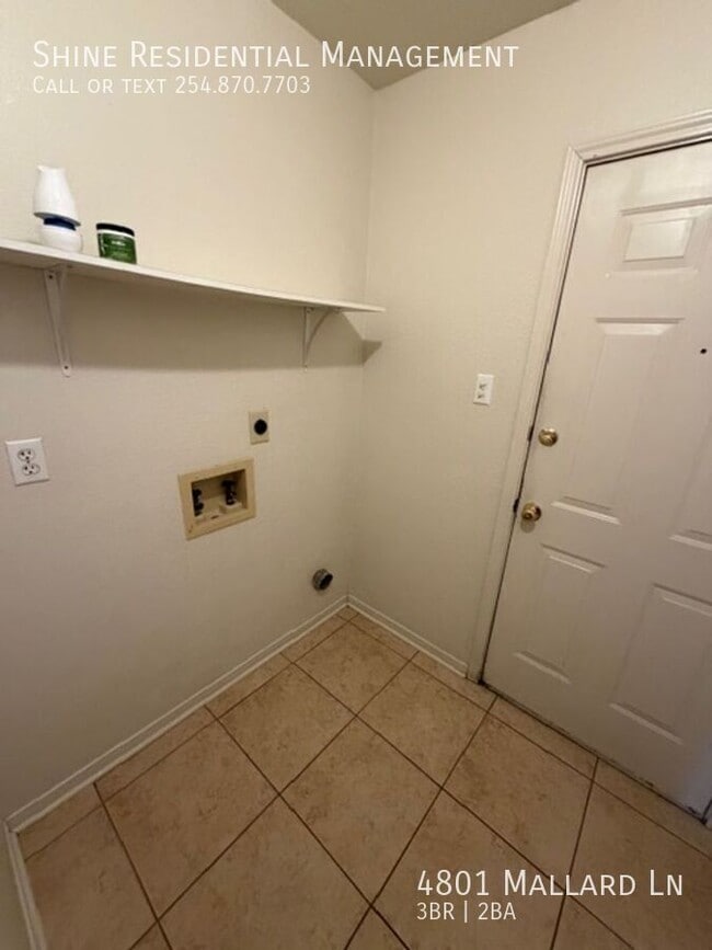 Building Photo - 4801 Mallard Ln