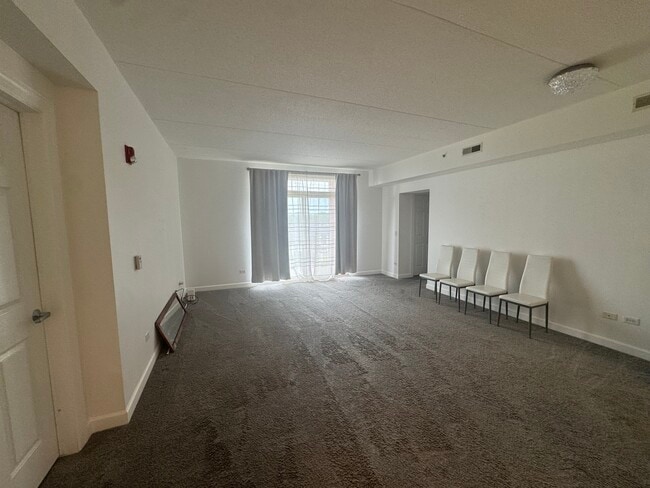 Building Photo - 8300 Callie Ave