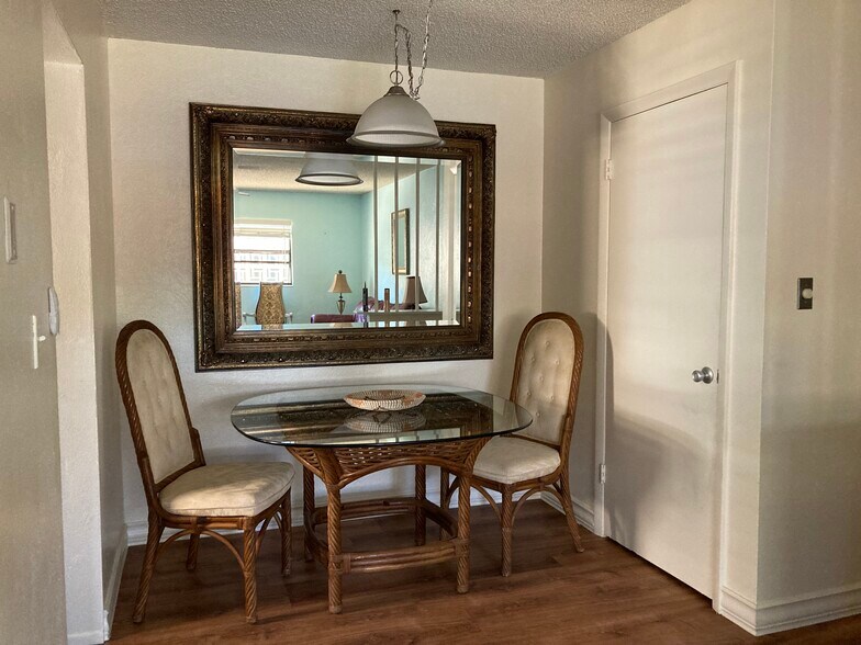 Building Photo - 405 F St