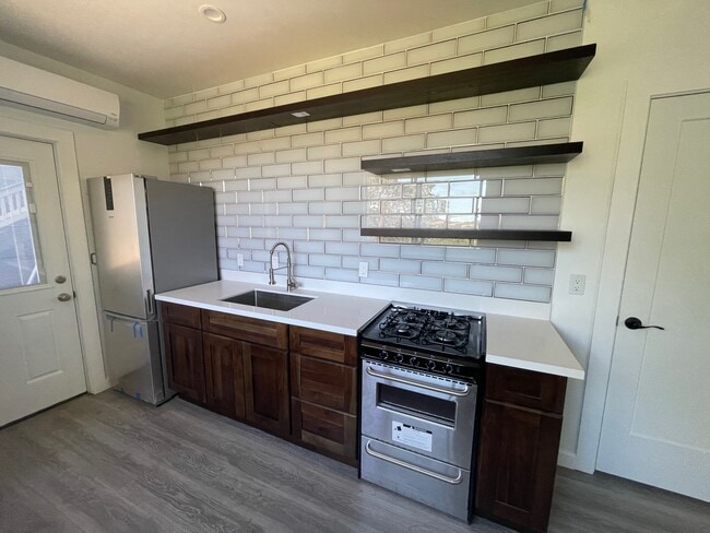 Building Photo - 252 Scenic Ave