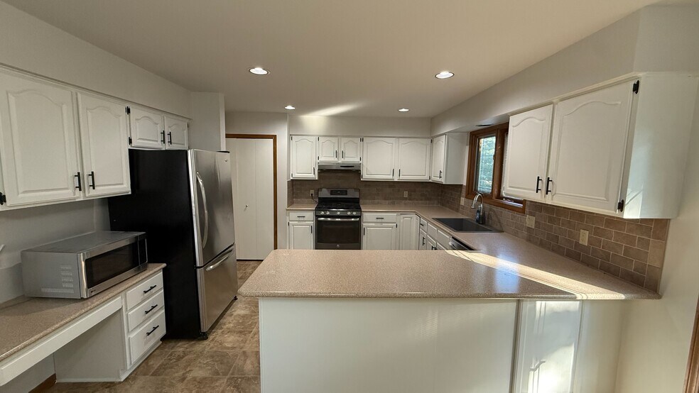 Building Photo - 22267 Heatherbrae Way S