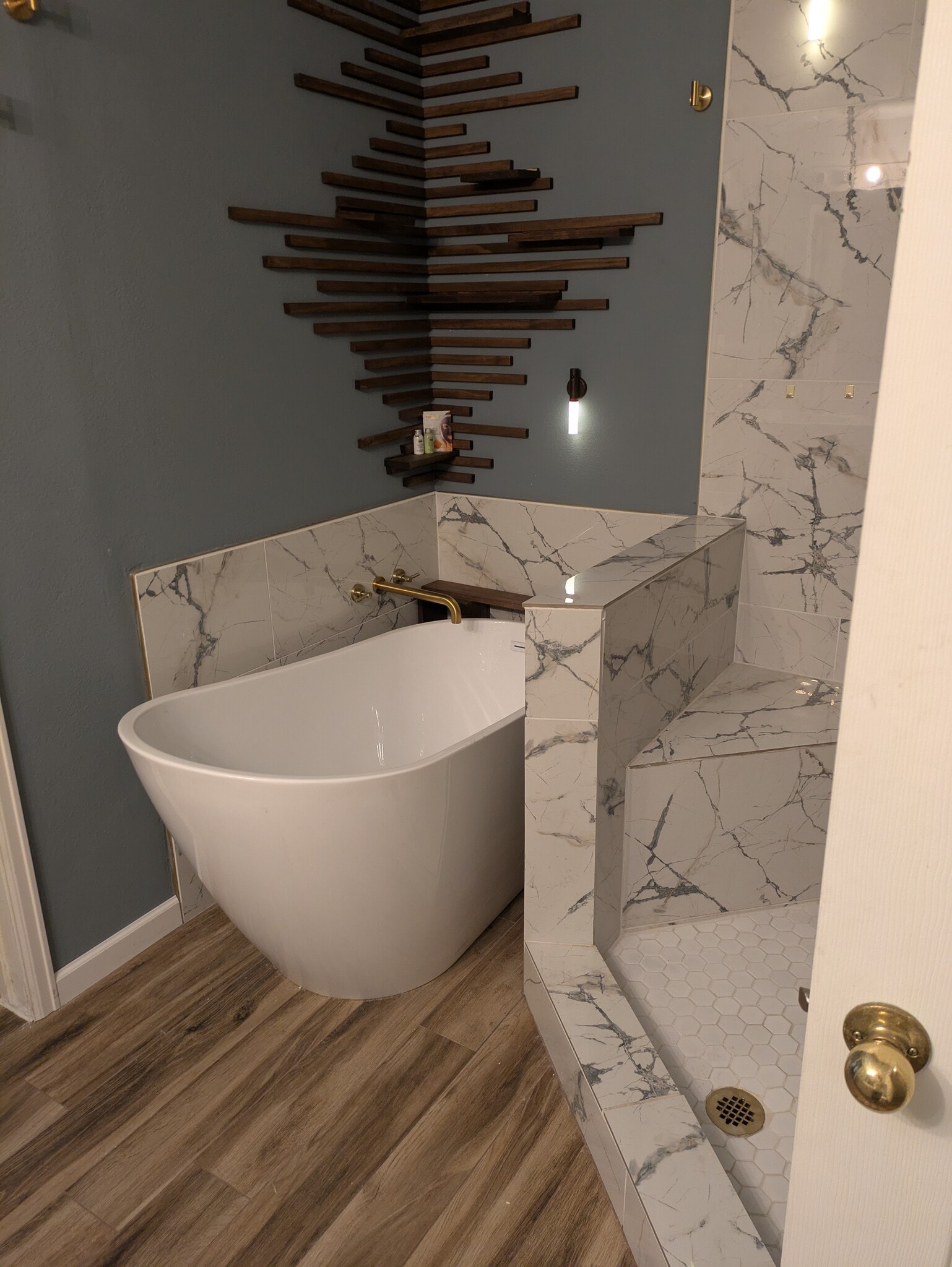 Master Bathroom - 1727 N Pearl St