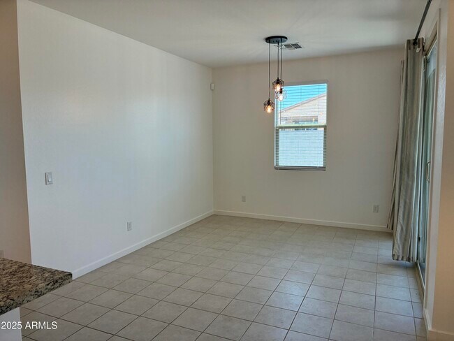 Building Photo - 19913 W Palo Verde Dr