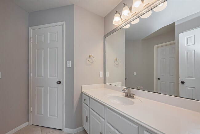 Building Photo - 1523 Brook Grove Dr