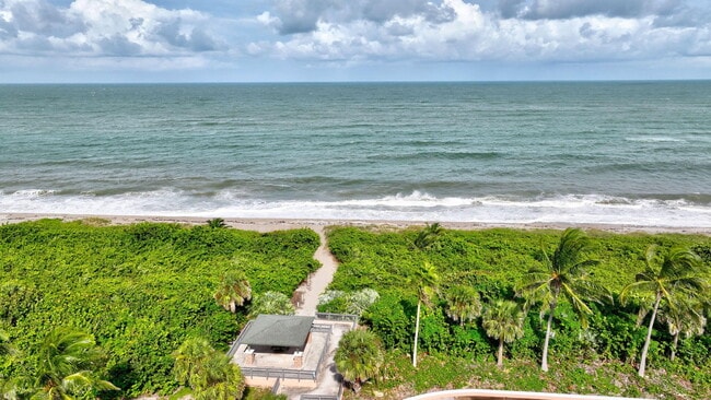 Building Photo - 801 S Ocean Dr