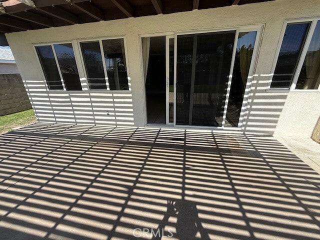 Building Photo - 518 E Walnut Ave