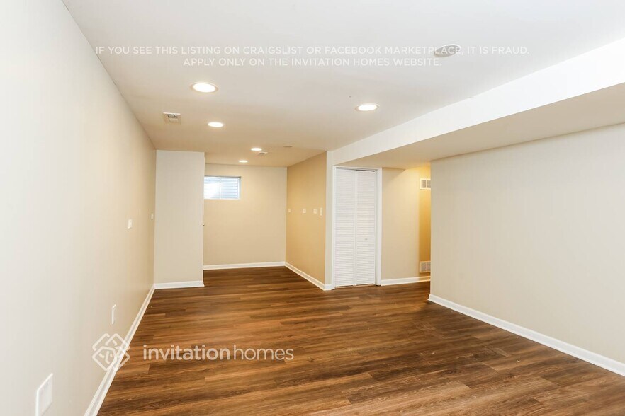 Building Photo - 1714 Great Falls Dr