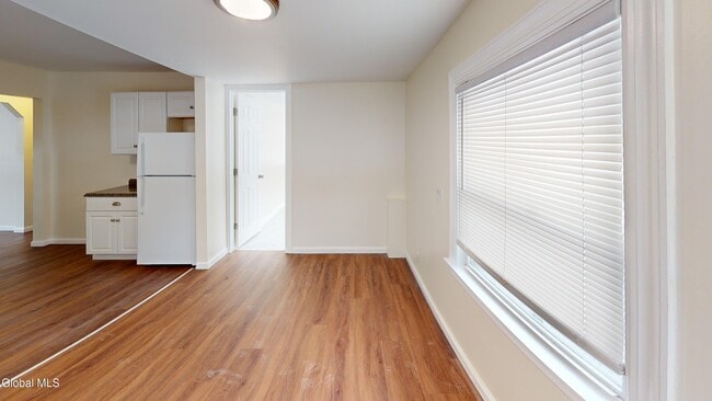 Building Photo - 18 Whitney Rd