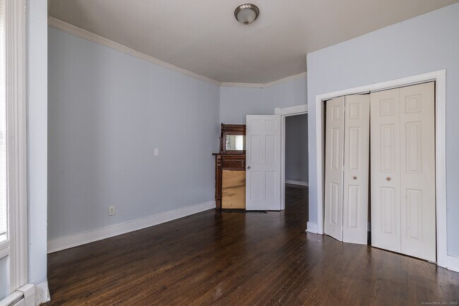 Building Photo - 383 Myrtle Ave
